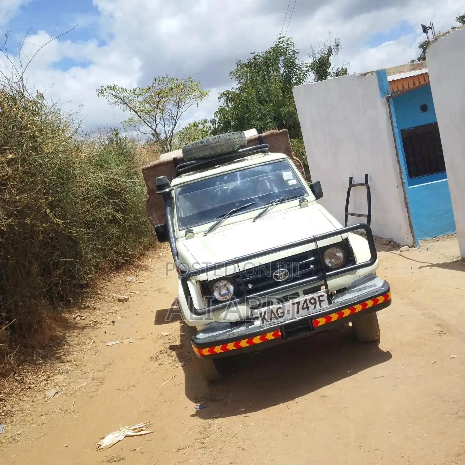 Toyota Land Cruiser 1996 Off white