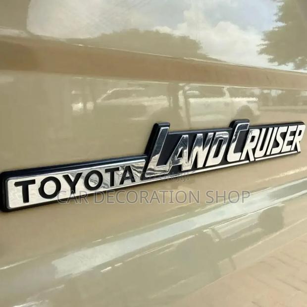 Toyota Land Cruiser Side Fender Badge Emblem