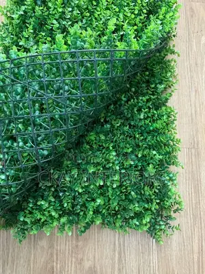 Turn Dull Spaces Vibrant With Artificial Boxwood Hedge Panels
