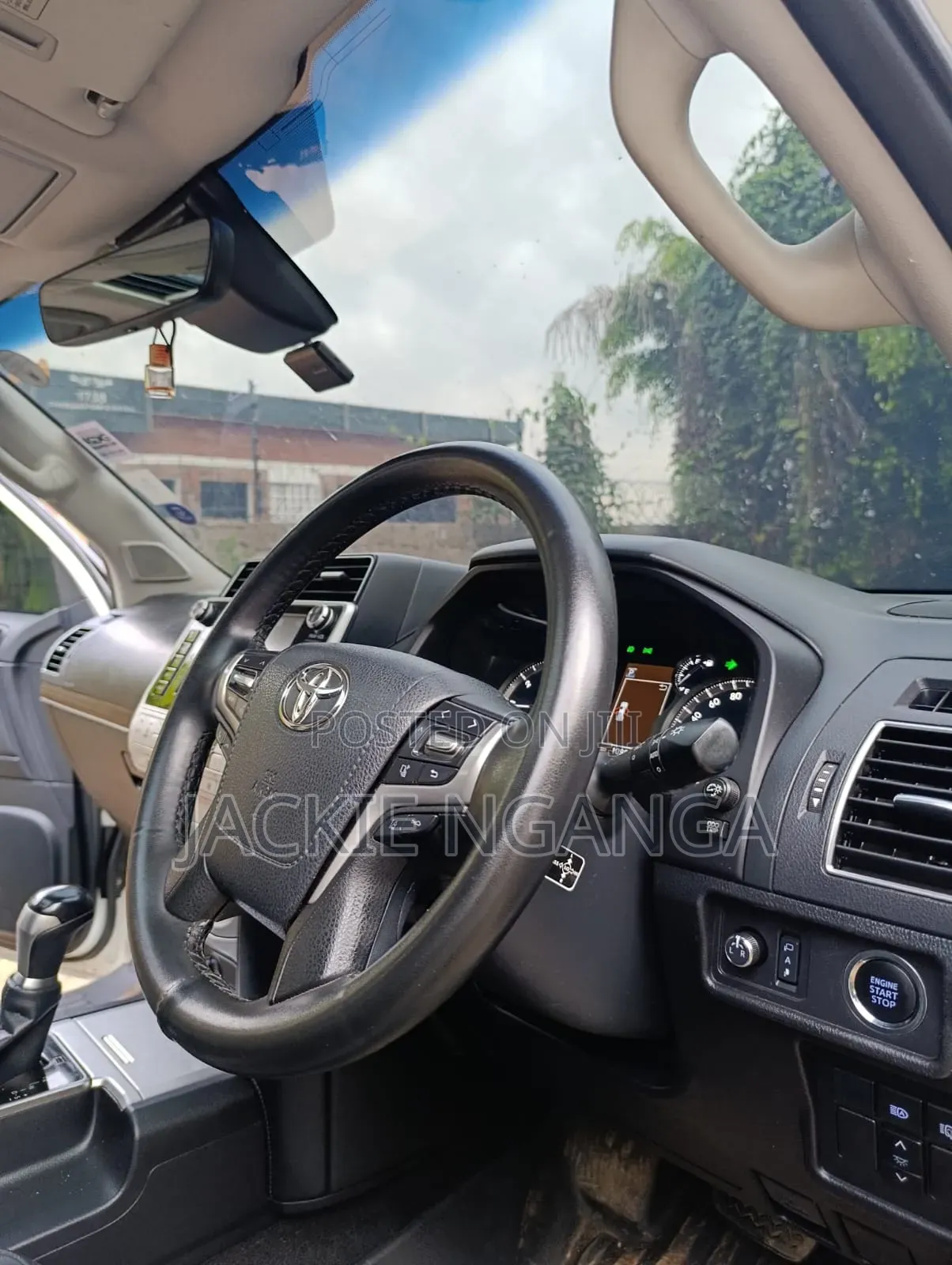 Toyota Land Cruiser Prado 2018 White