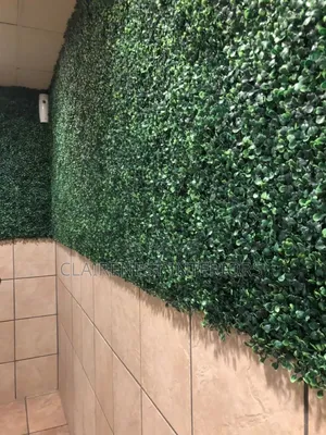 Lush Panels for Instant Impact Wall Ascents Boxwood Hedge Panels