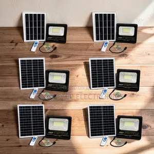 Trade Prices Durable 100W,200W,300W Watts Solar Flood Lights