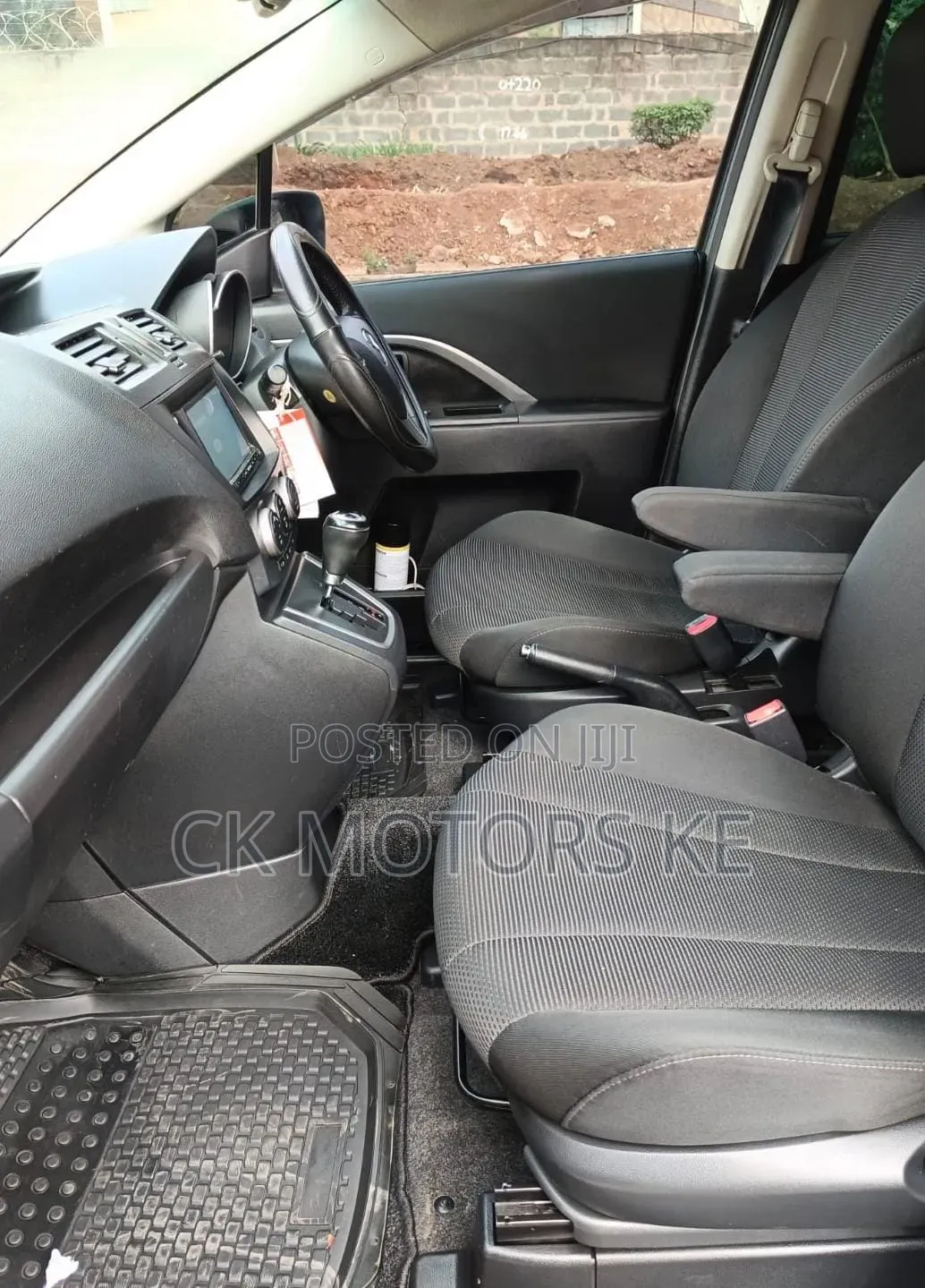 Mazda Premacy 2017 Silver