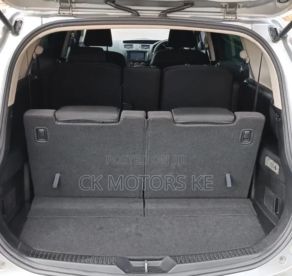 Mazda Premacy 2017 Silver