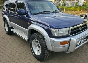 Toyota Hilux Surf 2000 Blue