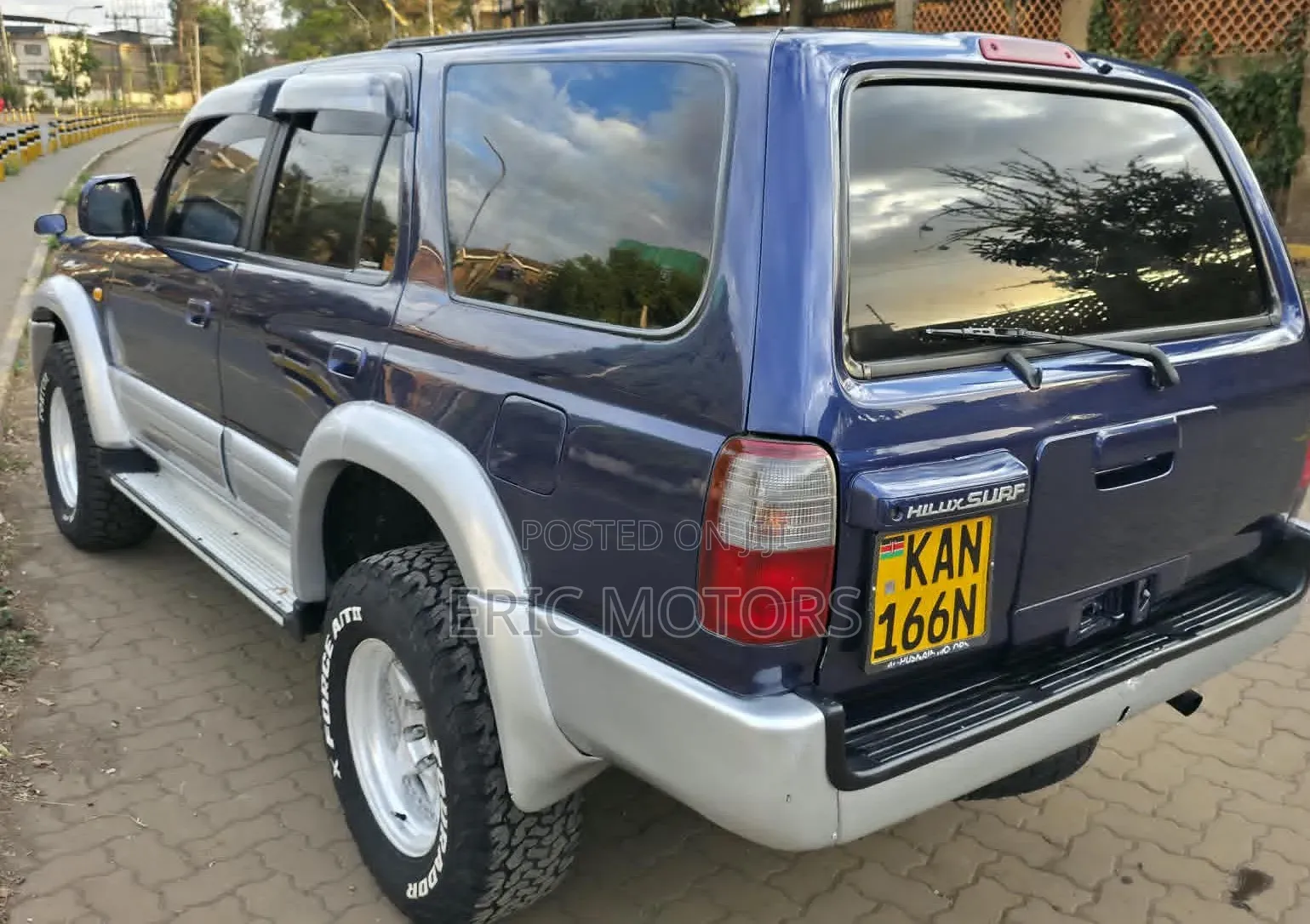 Toyota Hilux Surf 2000 Blue