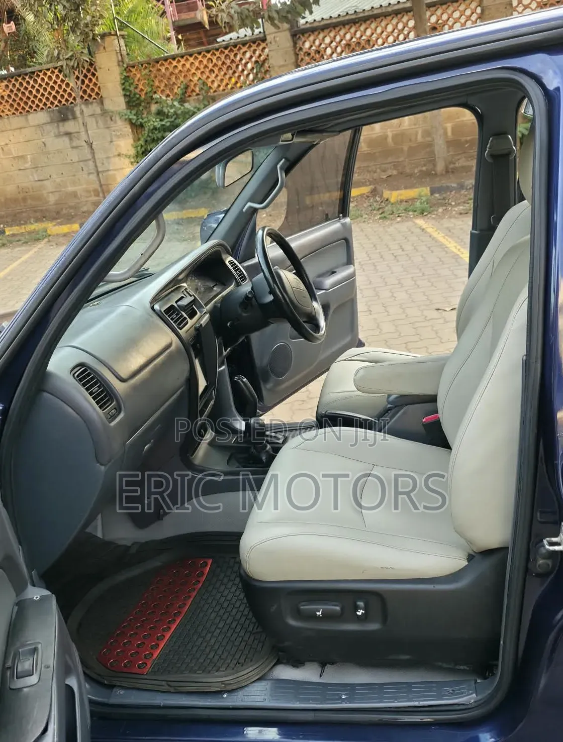 Toyota Hilux Surf 2000 Blue