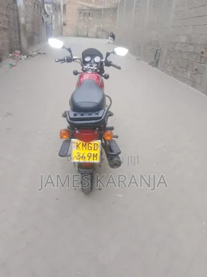 Bajaj Boxer 125 2022 Red