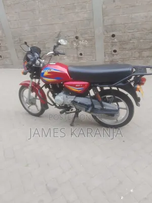 Bajaj Boxer 125 2022 Red