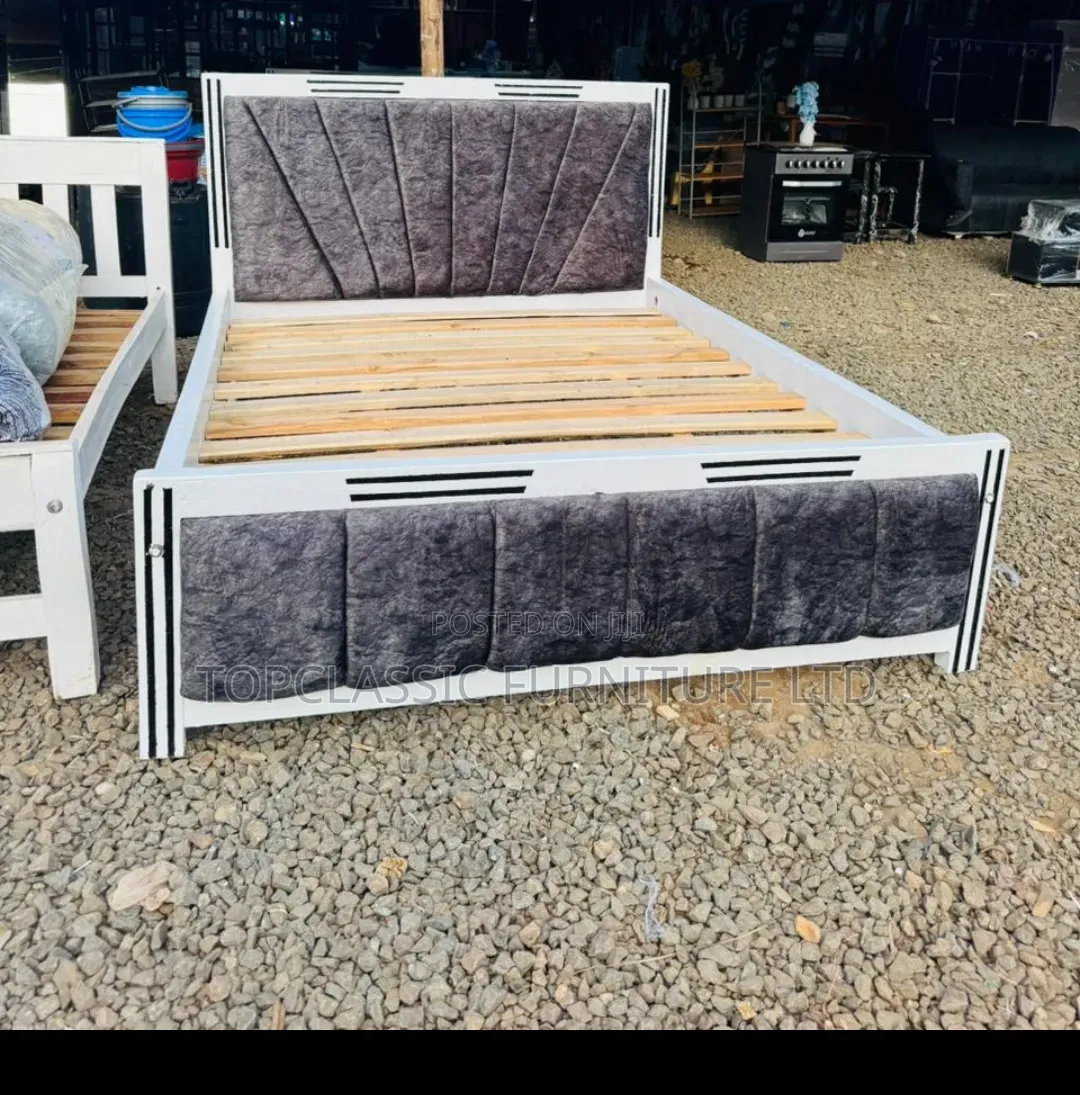 5x6 KY Gray Mocket Bed+ Bottom Drawer White Frames