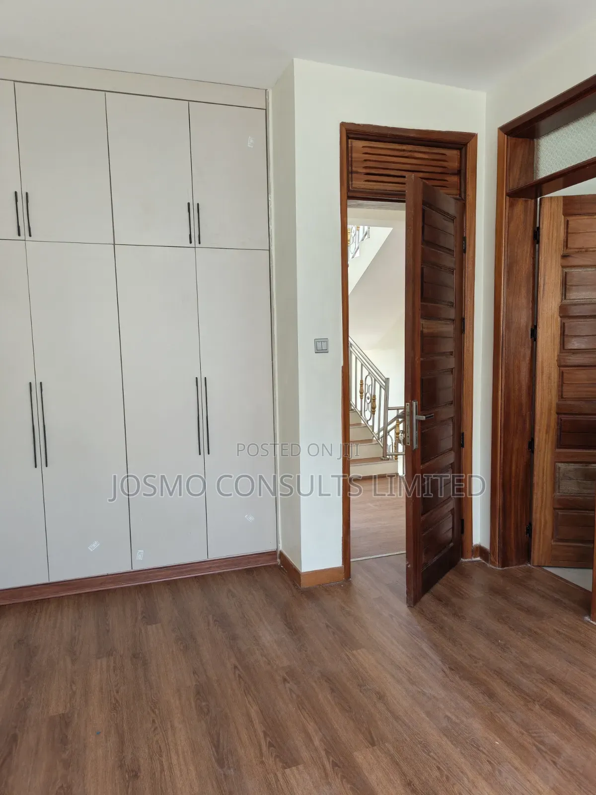 5bdrm Duplex in Kamakis for rent