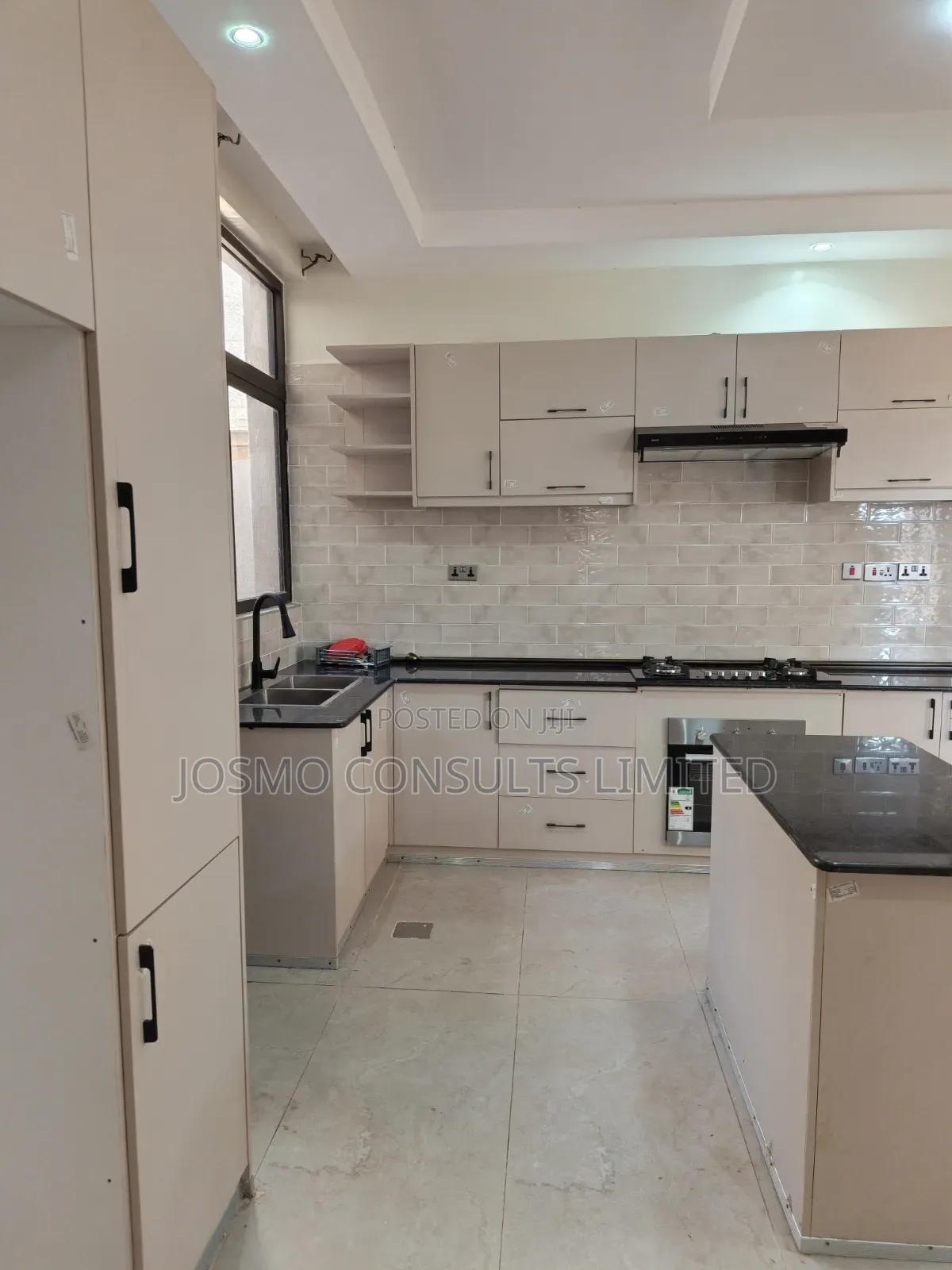 5bdrm Duplex in Kamakis for rent