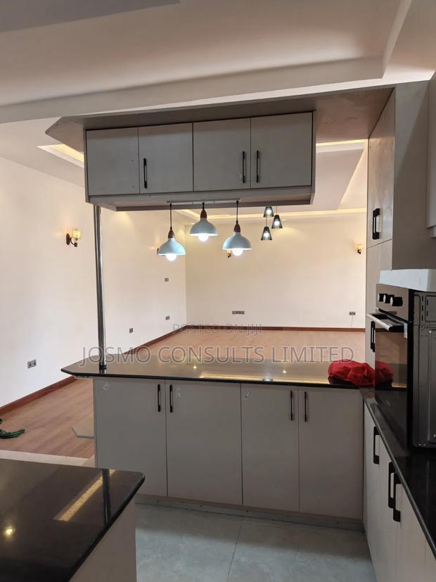 5bdrm Duplex in Kamakis for rent - thumbnail 12
