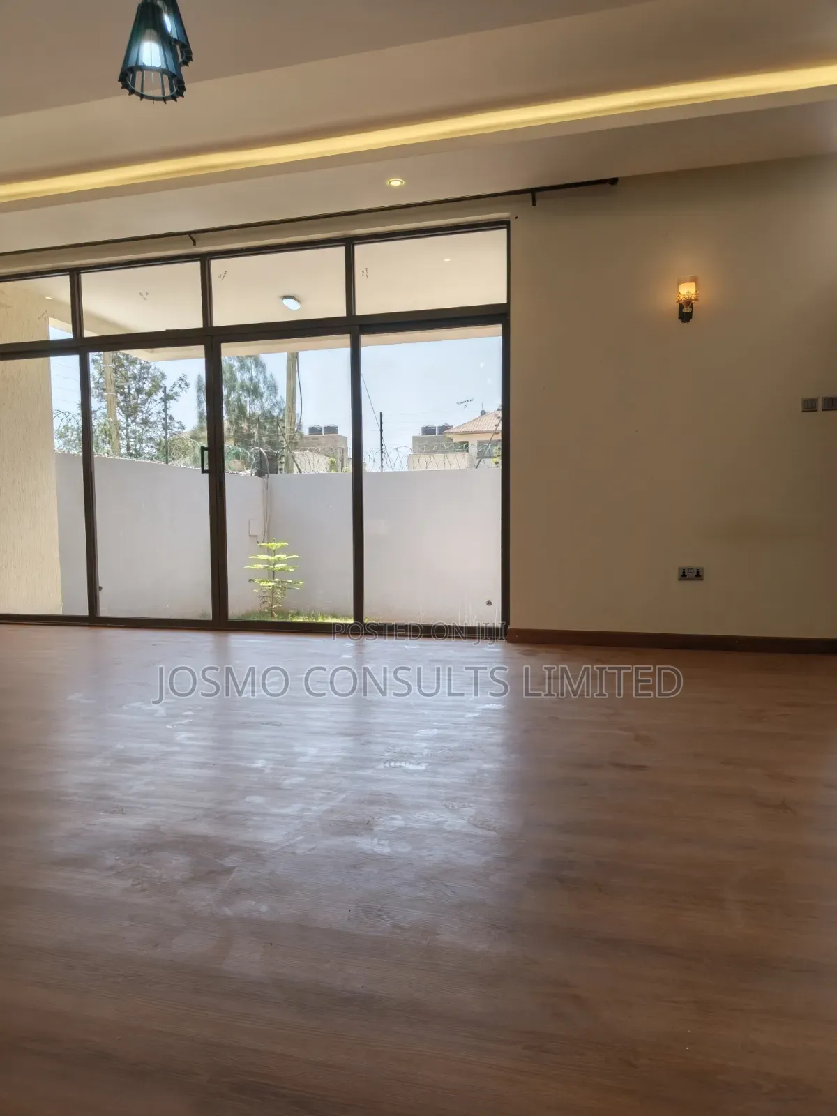5bdrm Duplex in Kamakis for rent