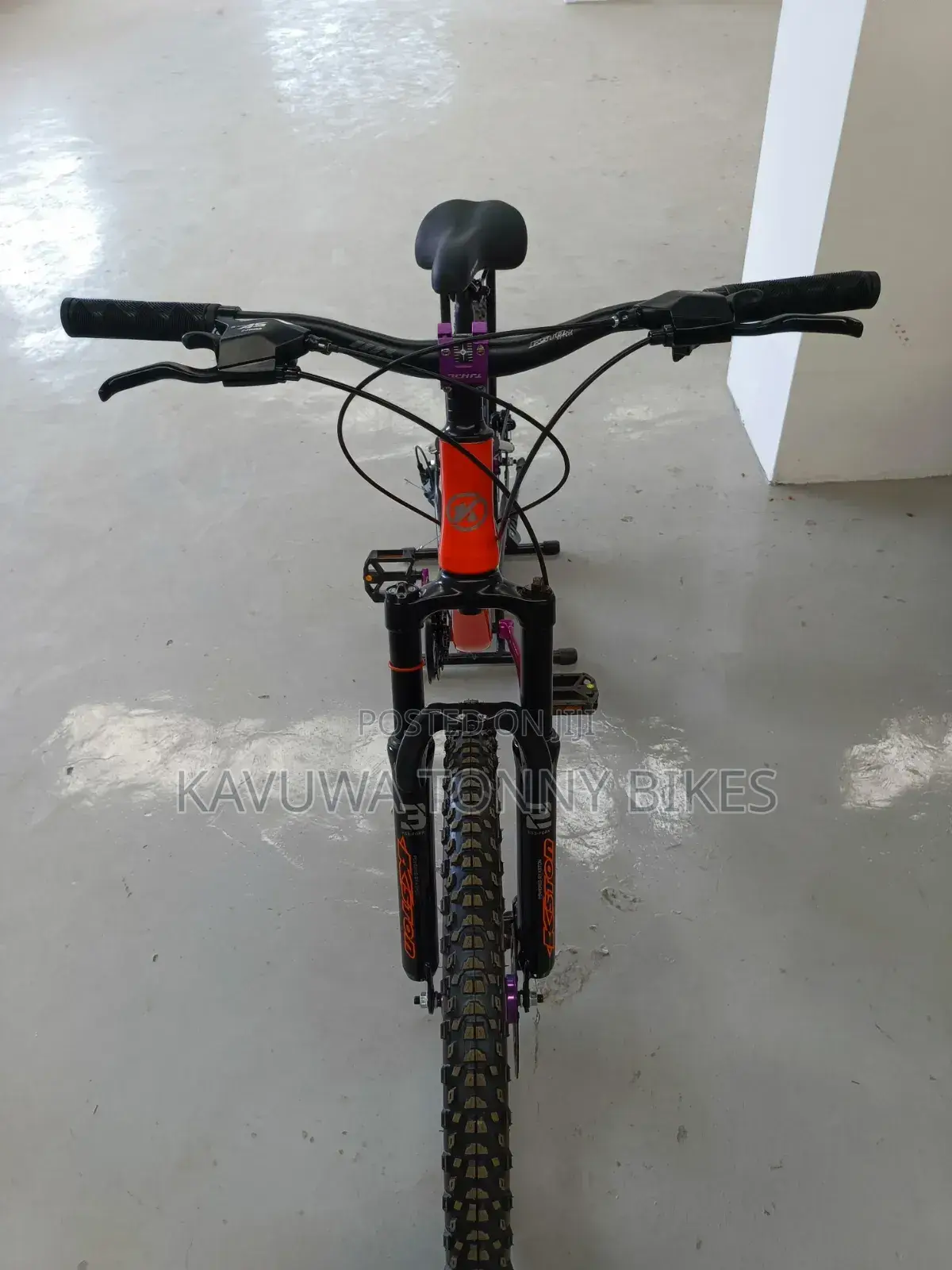 Hardtail Mountain Bike (Front Suspension, No Rear Suspension Visible)