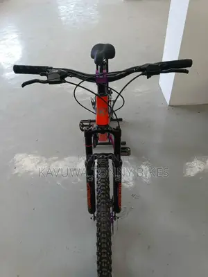 Hardtail Mountain Bike (Front Suspension, No Rear Suspension Visible)