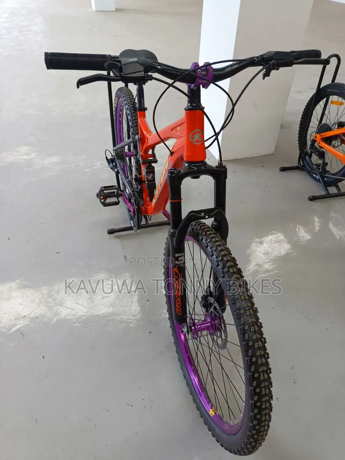 Hardtail Mountain Bike (Front Suspension, No Rear Suspension Visible)