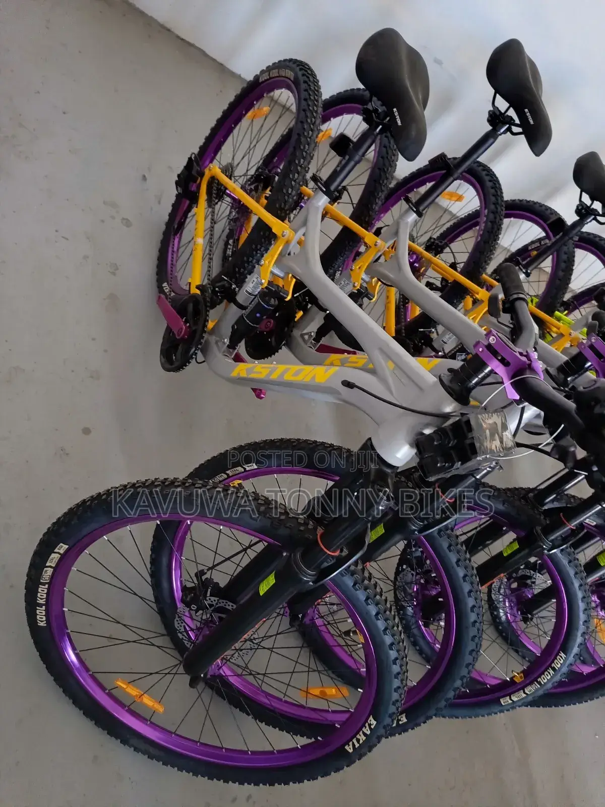 Hardtail Mountain Bike (Front Suspension, No Rear Suspension Visible)