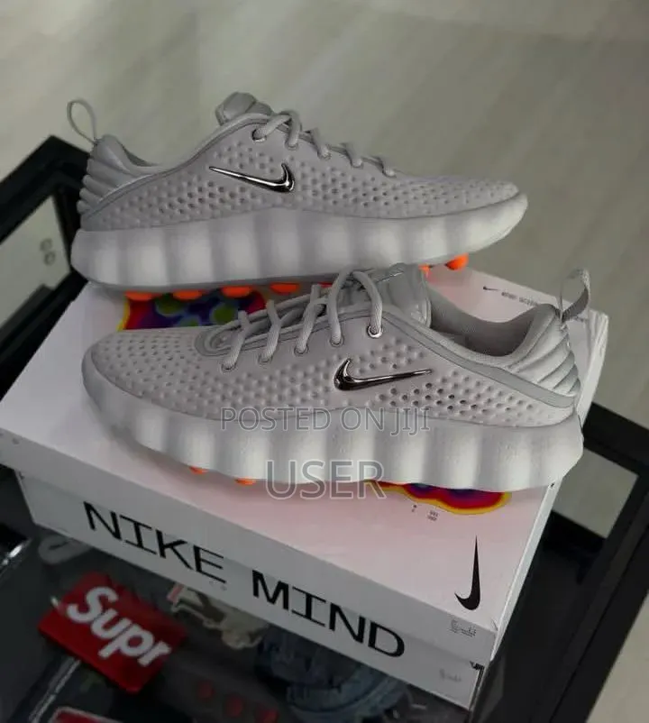 Nike Mind Mules