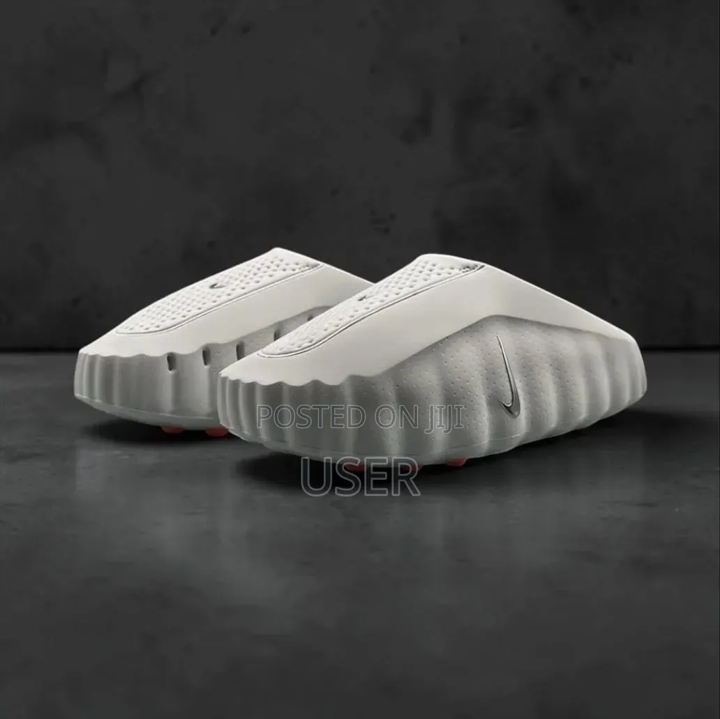 Nike Mind Mules