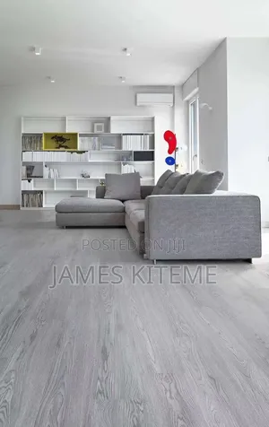 High Quality SPC Flooring Tiles
