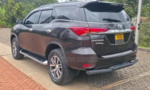 Toyota Fortuner 2.4 D AWD 2018 Gray