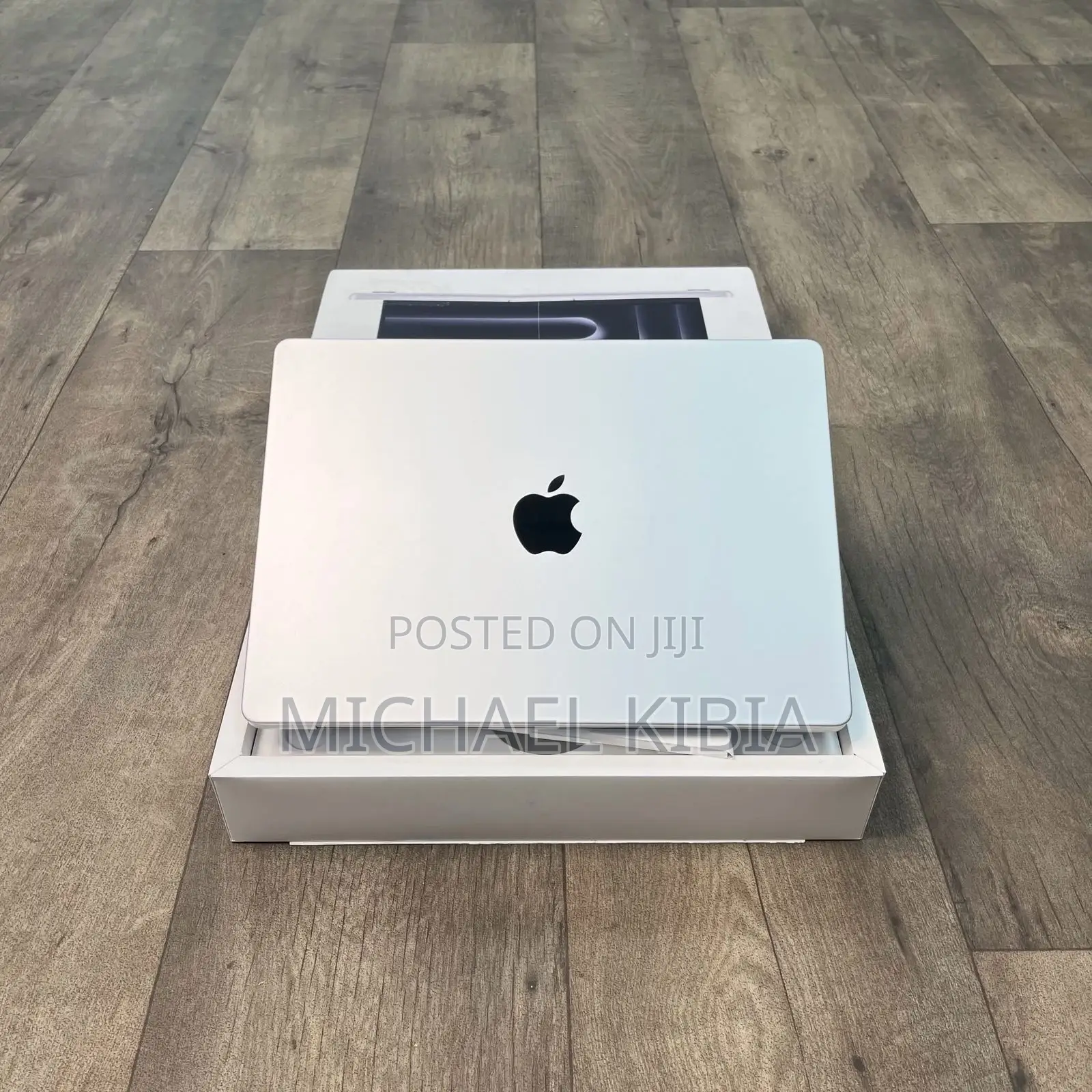 Laptop Apple MacBook Pro 2023 M3 Pro 18GB Apple M3 Pro SSD 512GB