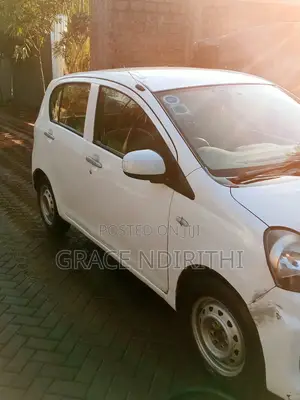 Daihatsu Mira 2014 White