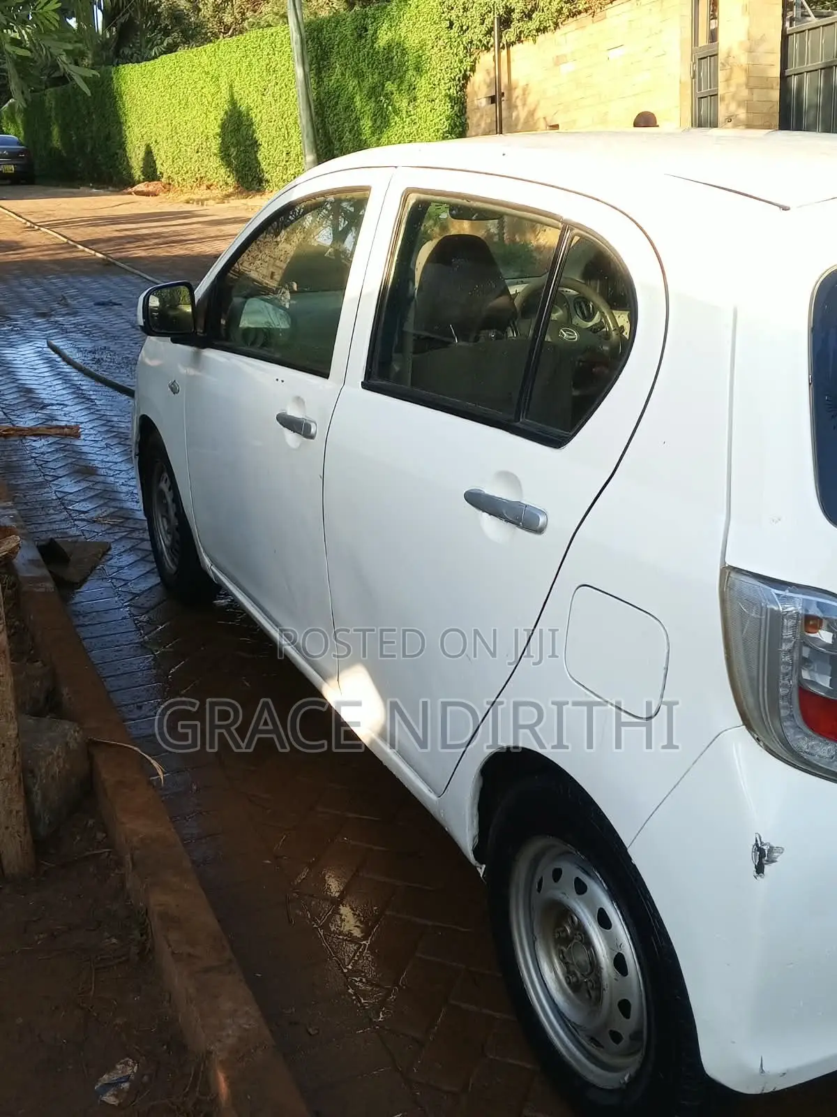 Daihatsu Mira 2014 White