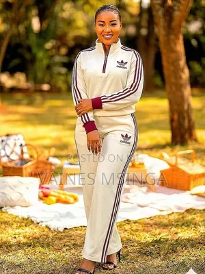 Trendy 2pc Ladies Tracksuit