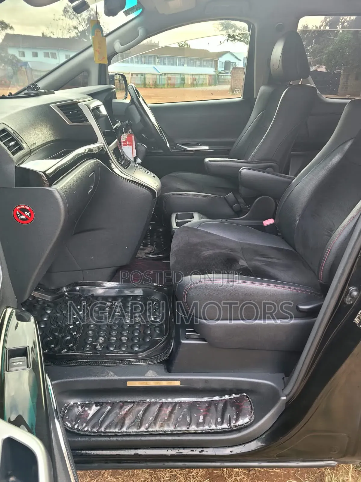 Toyota Vellfire 2014 Black
