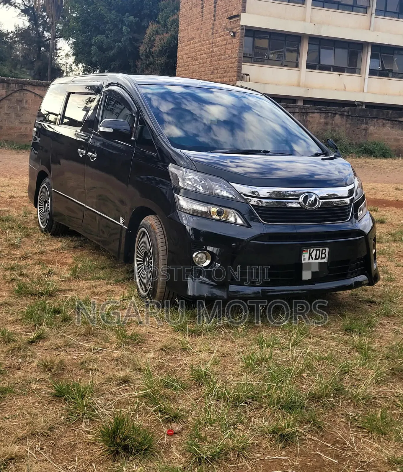Toyota Vellfire 2014 Black