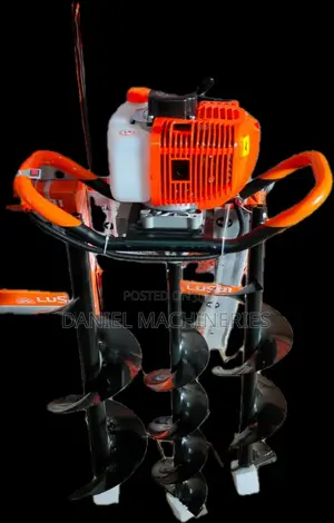 Lusqi Two Stroke Earth Auger With Three Blades