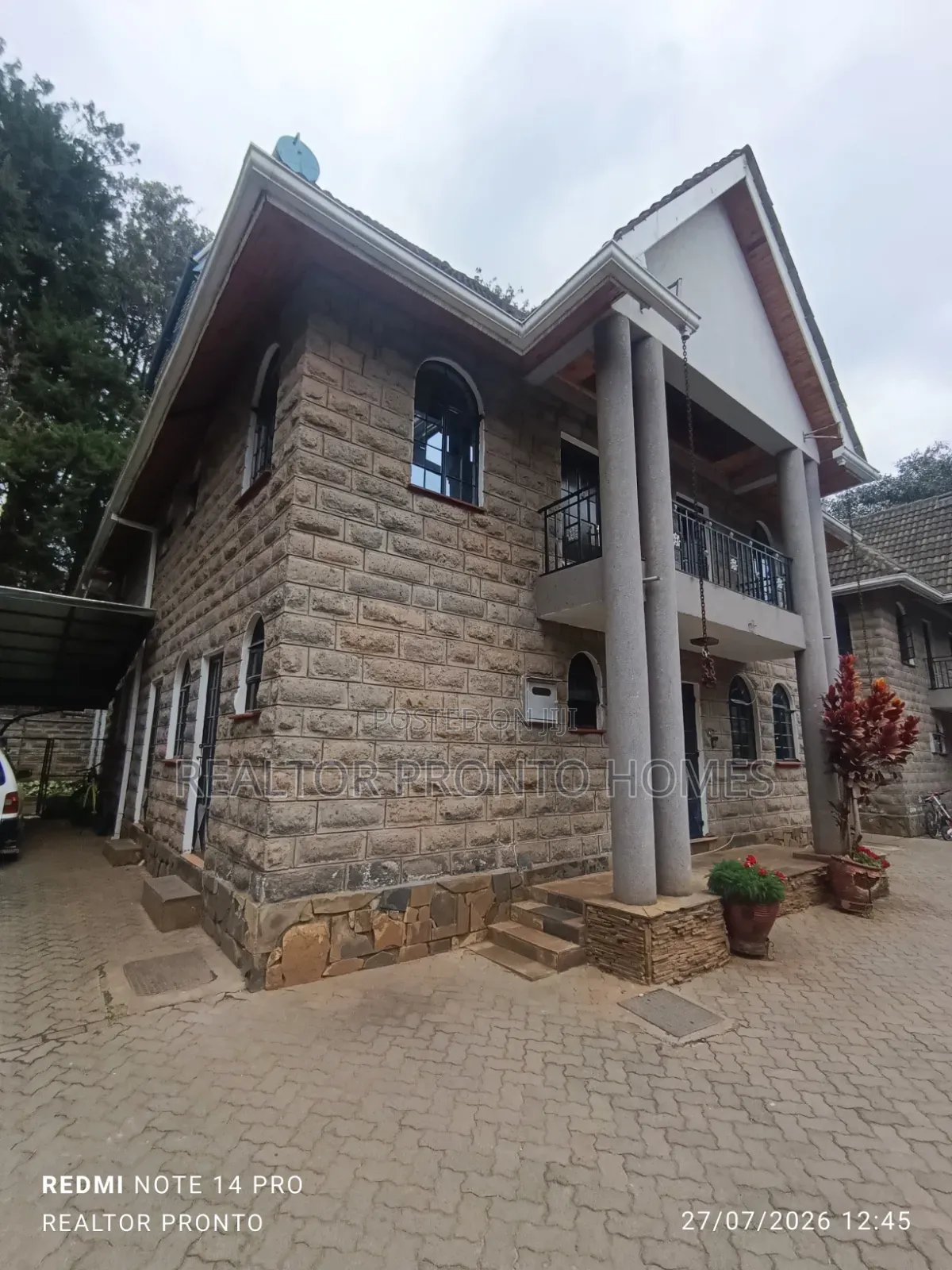 5bdrm Townhouse / Terrace in Kilimani, State House Area for rent