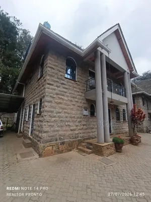 5bdrm Townhouse / Terrace in Kilimani, State House Area for rent