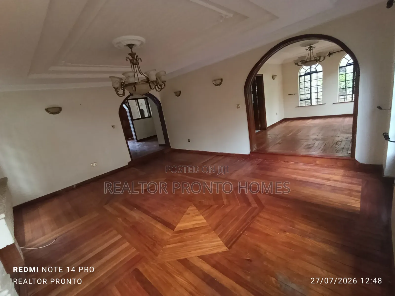 5bdrm Townhouse / Terrace in Kilimani, State House Area for rent