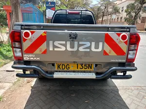 Isuzu D-MAX 2021 Brown