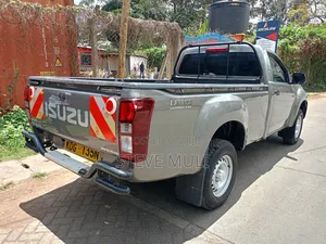 Isuzu D-MAX 2021 Brown