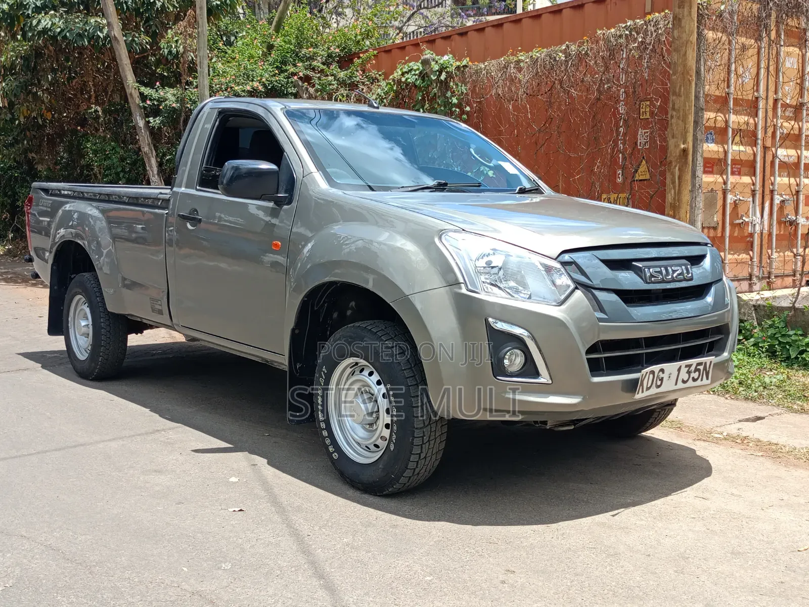 Isuzu D-MAX 2021 Brown