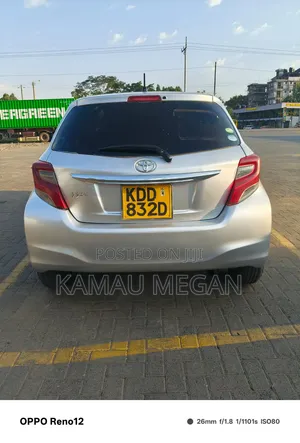 Toyota Vitz 2018 Silver
