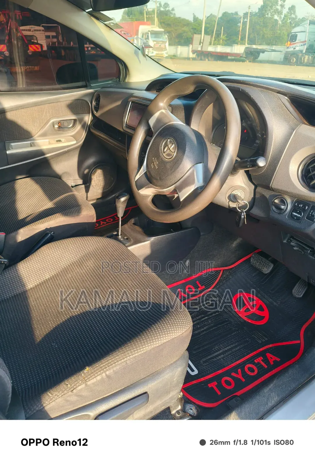 Toyota Vitz 2018 Silver