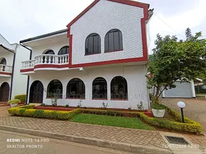 5bdrm Townhouse / Terrace in Kilimani, State House Area for rent