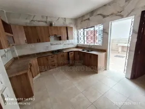 5bdrm Townhouse / Terrace in Kilimani, State House Area for rent