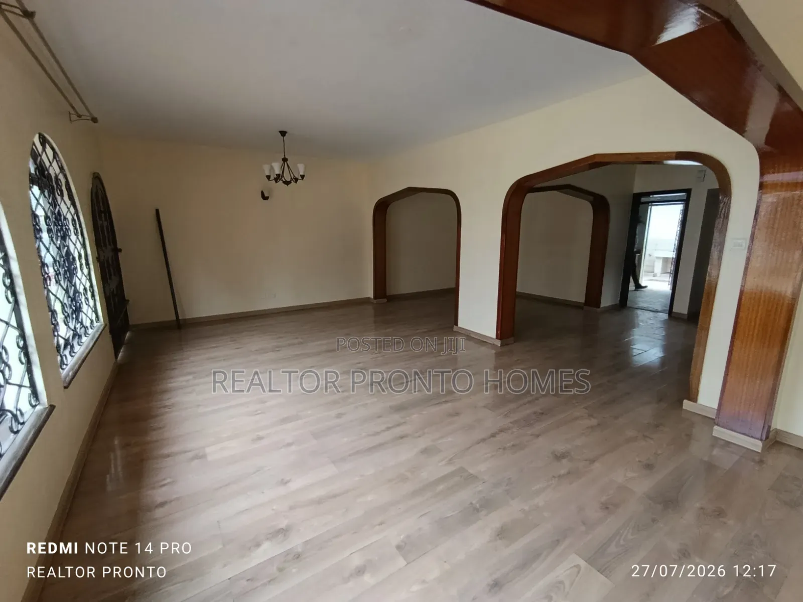 5bdrm Townhouse / Terrace in Kilimani, State House Area for rent