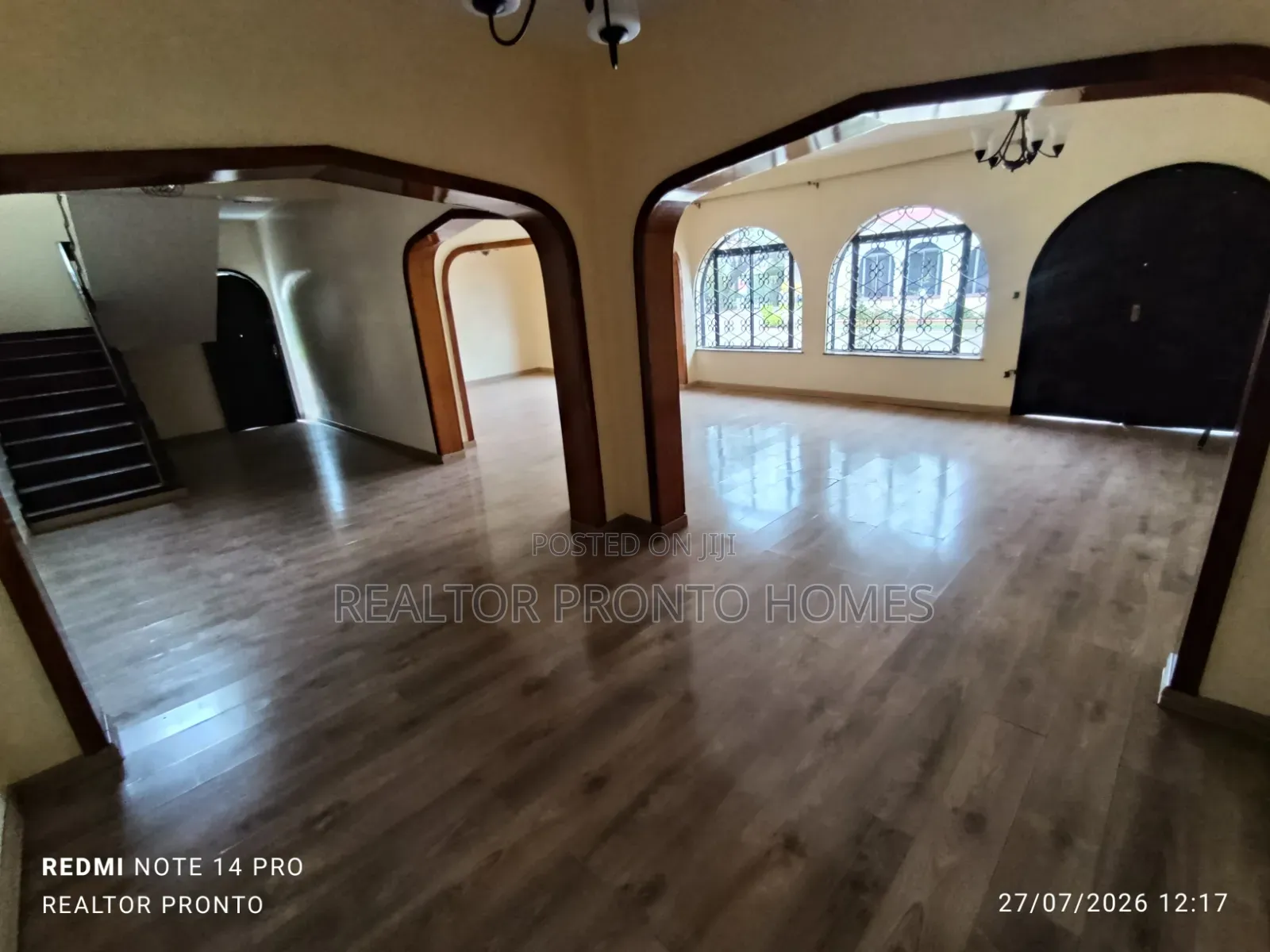 5bdrm Townhouse / Terrace in Kilimani, State House Area for rent