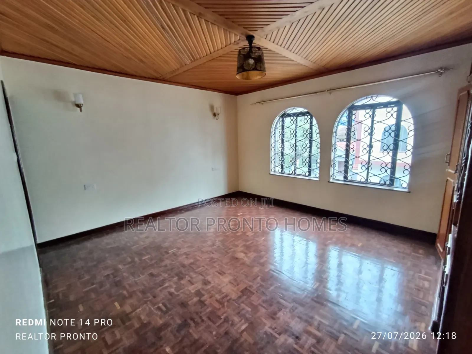5bdrm Townhouse / Terrace in Kilimani, State House Area for rent