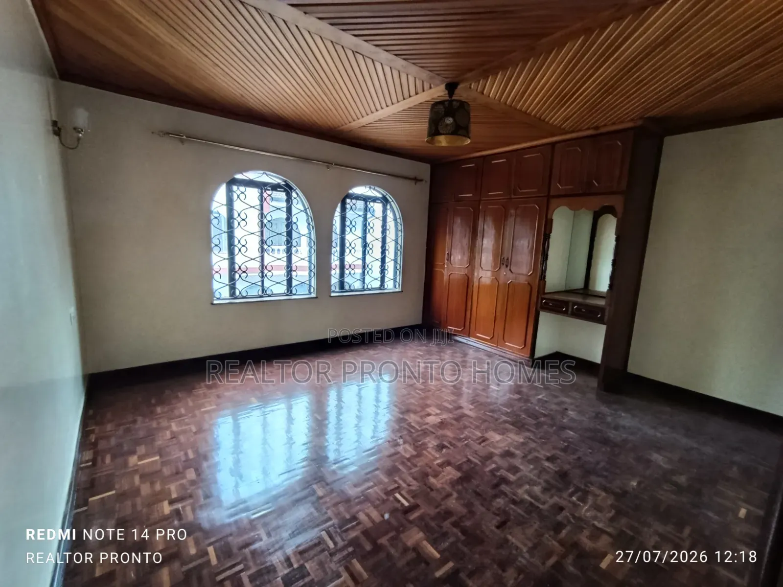 5bdrm Townhouse / Terrace in Kilimani, State House Area for rent