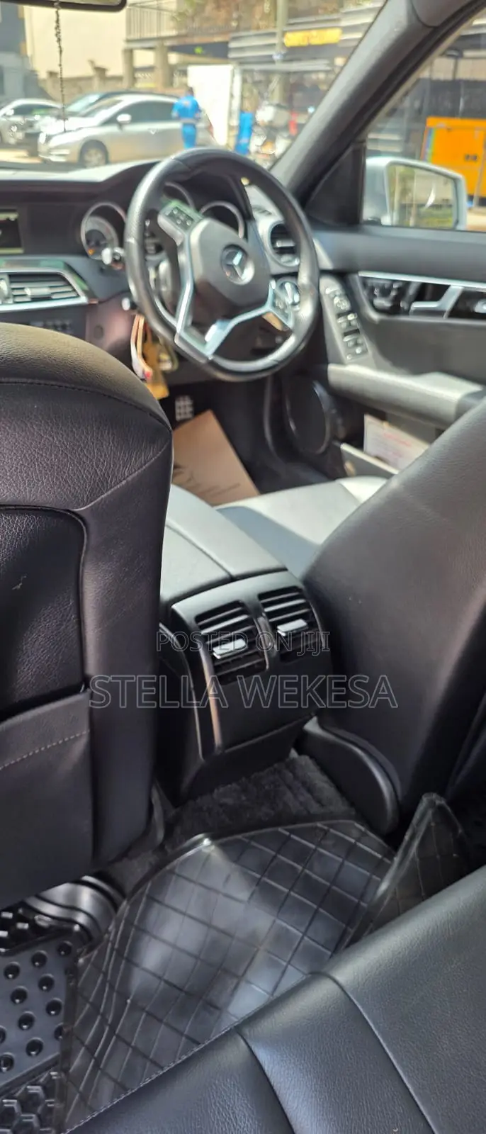 Mercedes-Benz C200 2013 Silver
