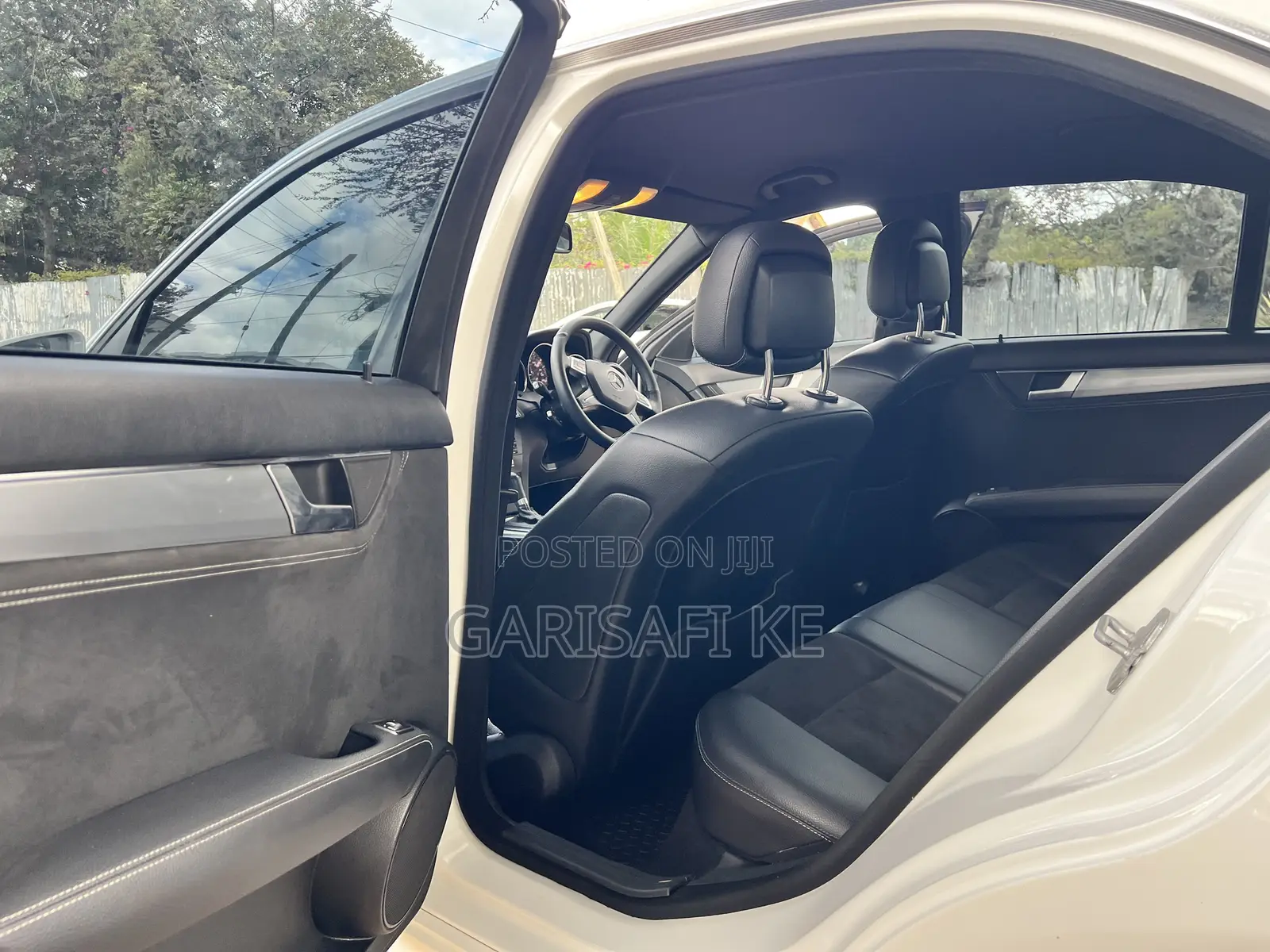 Mercedes-Benz C200 2014 White