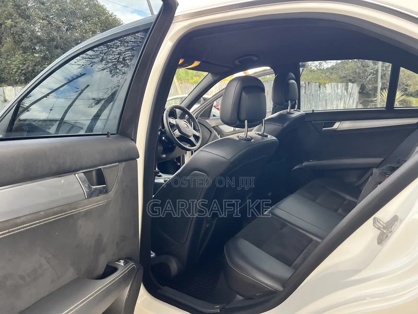 Mercedes-Benz C200 2014 White